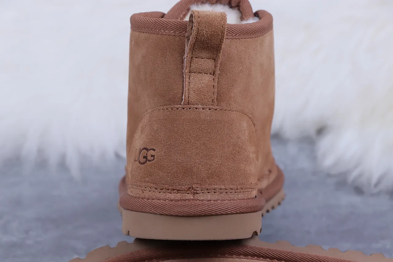 UGG Classic Chukka Chestnut 麂皮羊毛内里踝靴 5