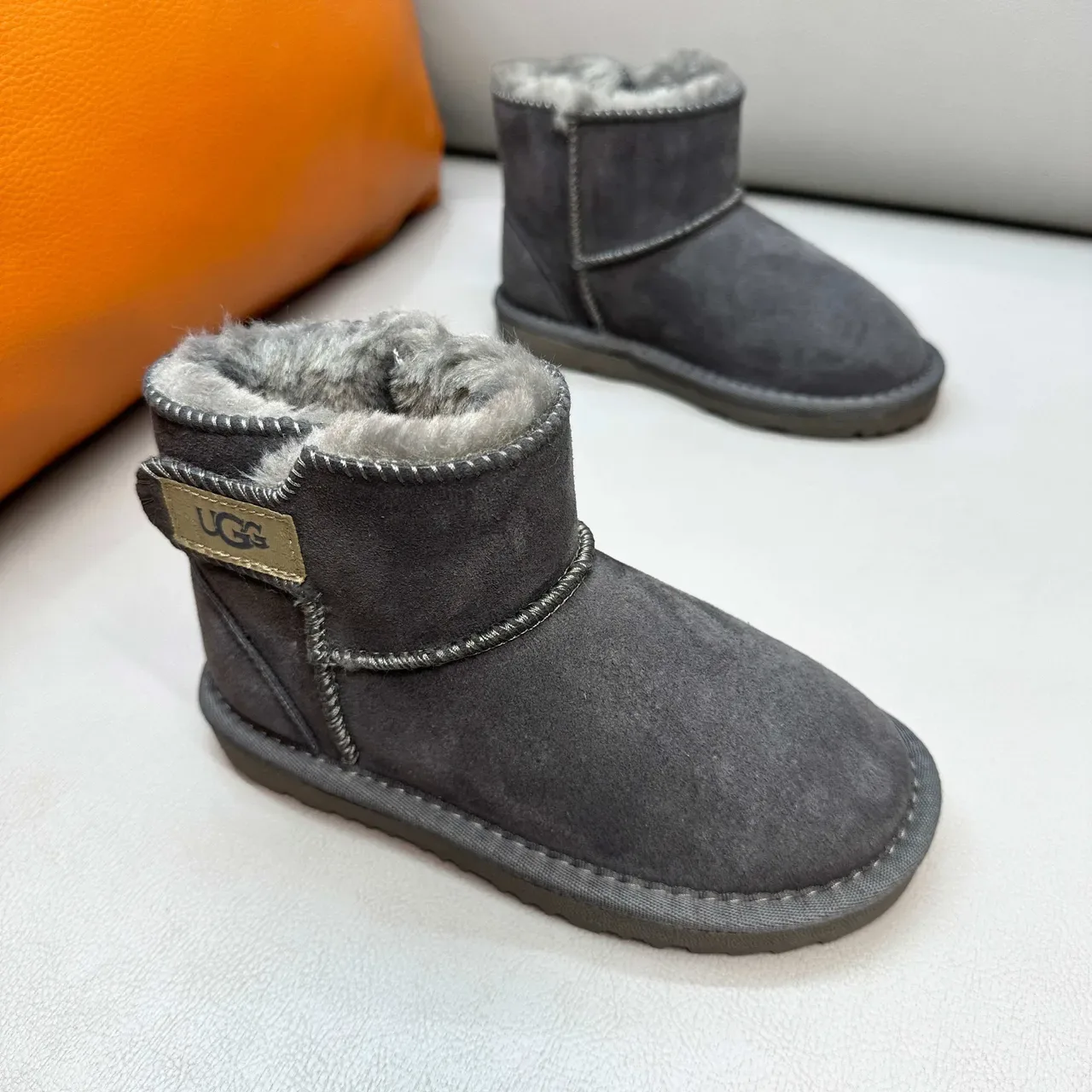 UGG Classic Mini Chestnut Suede Shearling-Lined Snow Boots 10