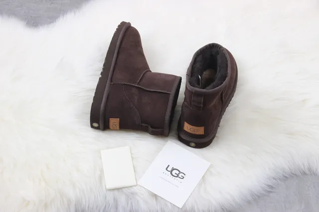 UGG Classic Short Brown Suede Shearling-Lined Snow Boots 2