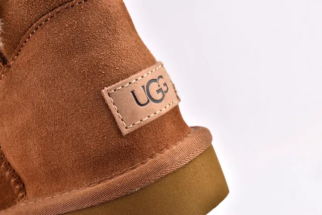 UGG Classic Short Chestnut Suede Shearling-Lined Snow Boots 5
