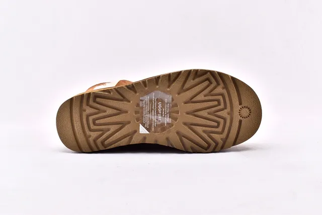 UGG Classic Short Chestnut Suede Shearling-Lined Snow Boots 13