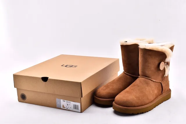 UGG Classic Short Chestnut Suede Shearling-Lined Snow Boots 15