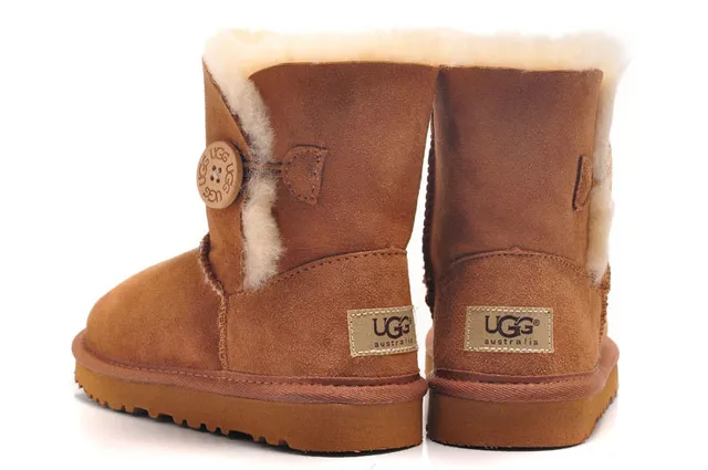 UGG Classic Short Tan Shearling-Lined Snow Boots 3