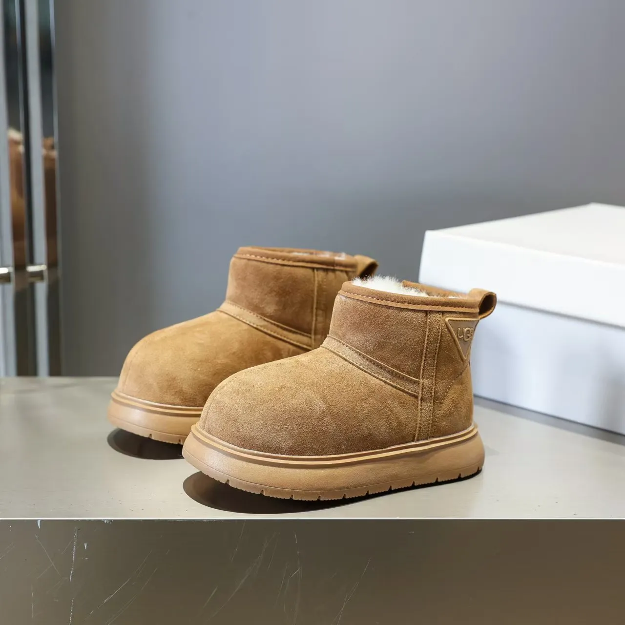 UGG Classic Short Tan Suede Shearling-Lined Snow Boots 9