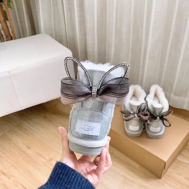 UGG Silver White Glitter Finish Shearling-Lined Snow Boots 7