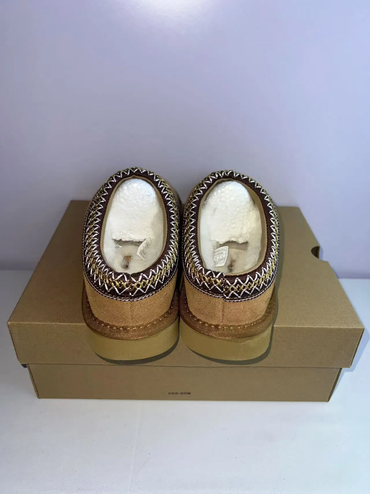 UGG Tasman Beige Brown Daim Pièce Supérieure Détail de Garniture Tissée Chaussures Casuales 5