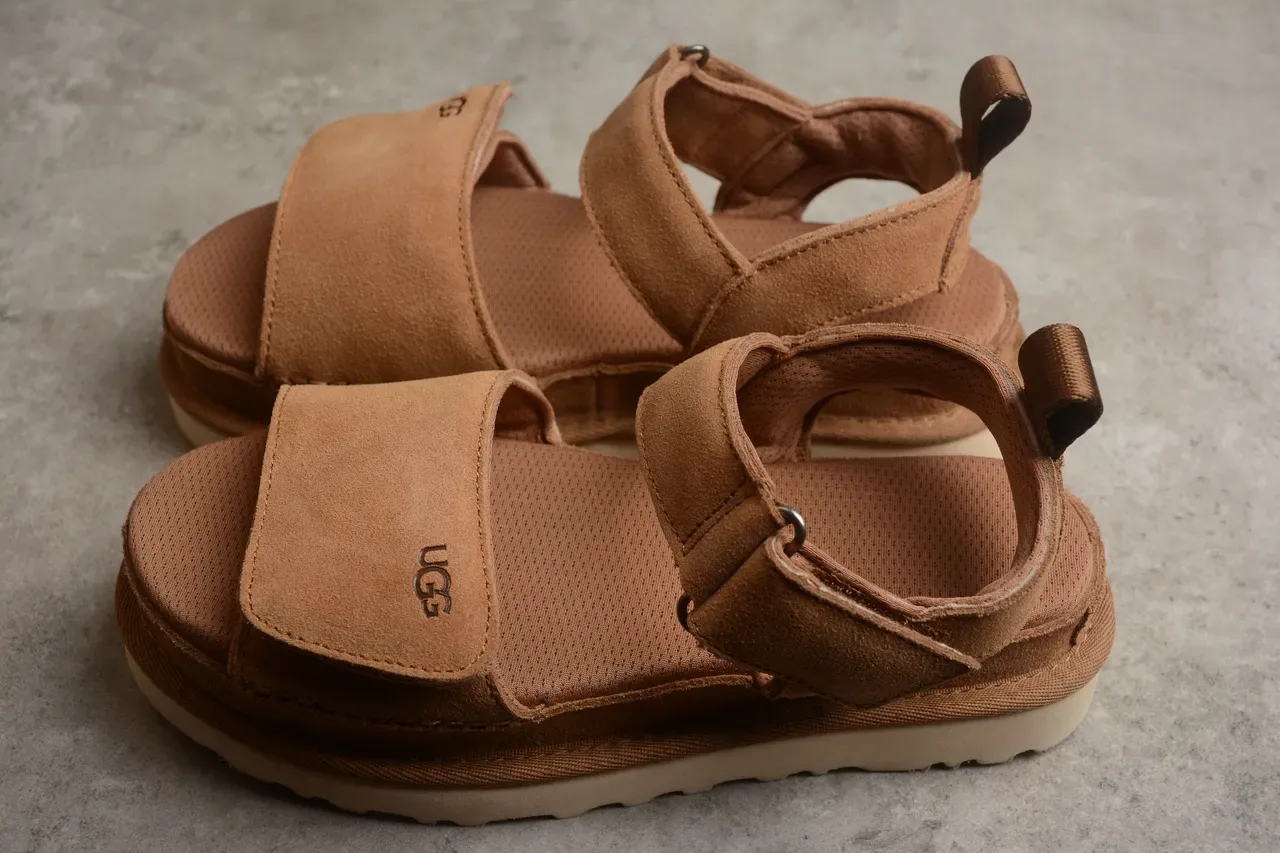 UGG Tasman صندل كاجوال منصة سويد بني 20