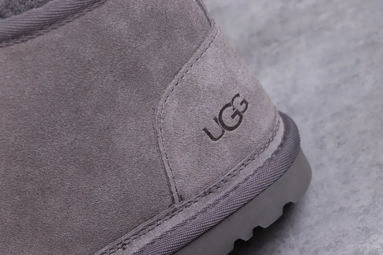 UGG Tasman Botas de Nieve de Ante Gris con Forro de Cordero y Cordones 3