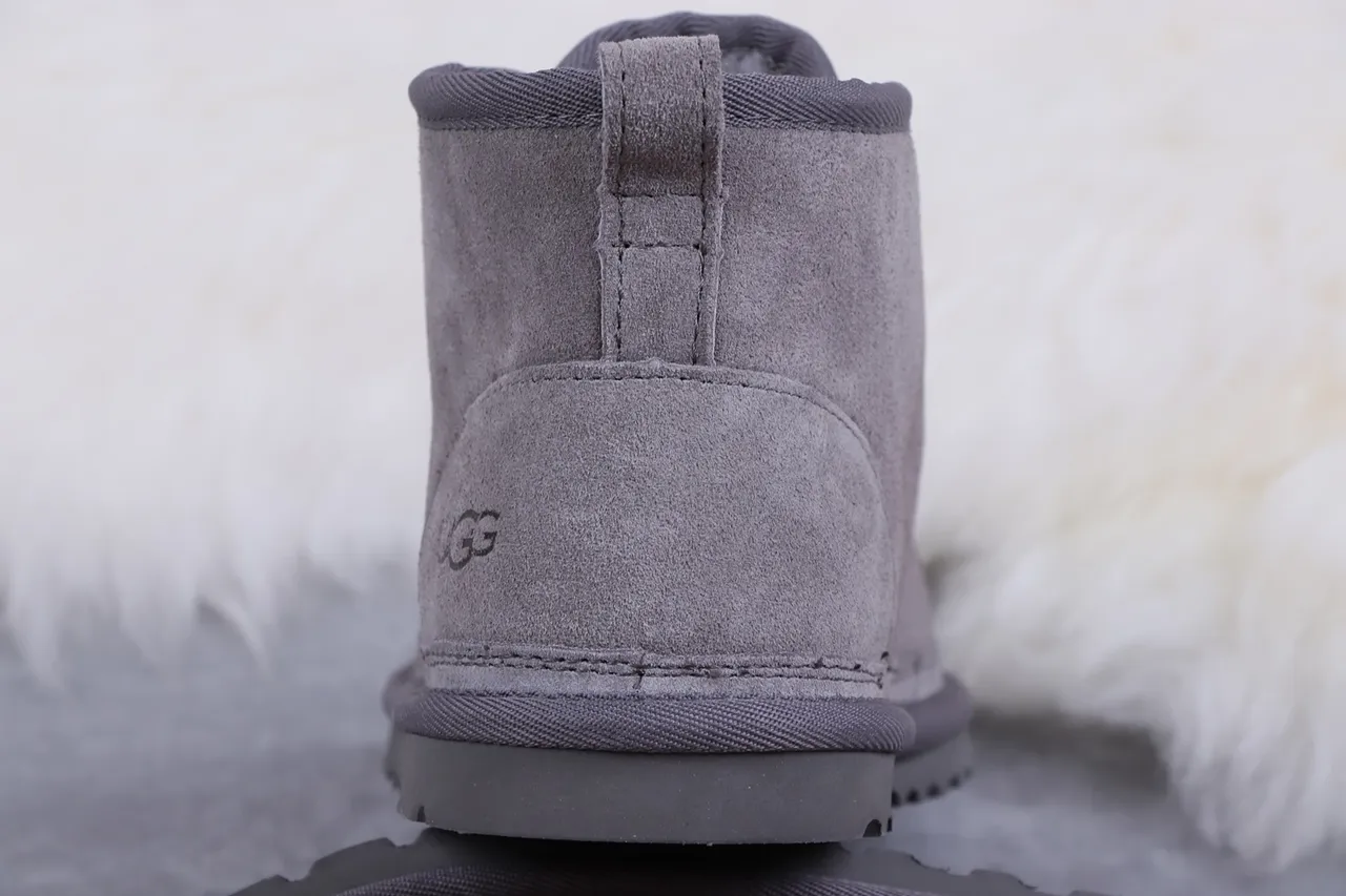 UGG Tasman Botas de Nieve de Ante Gris con Forro de Cordero y Cordones 5