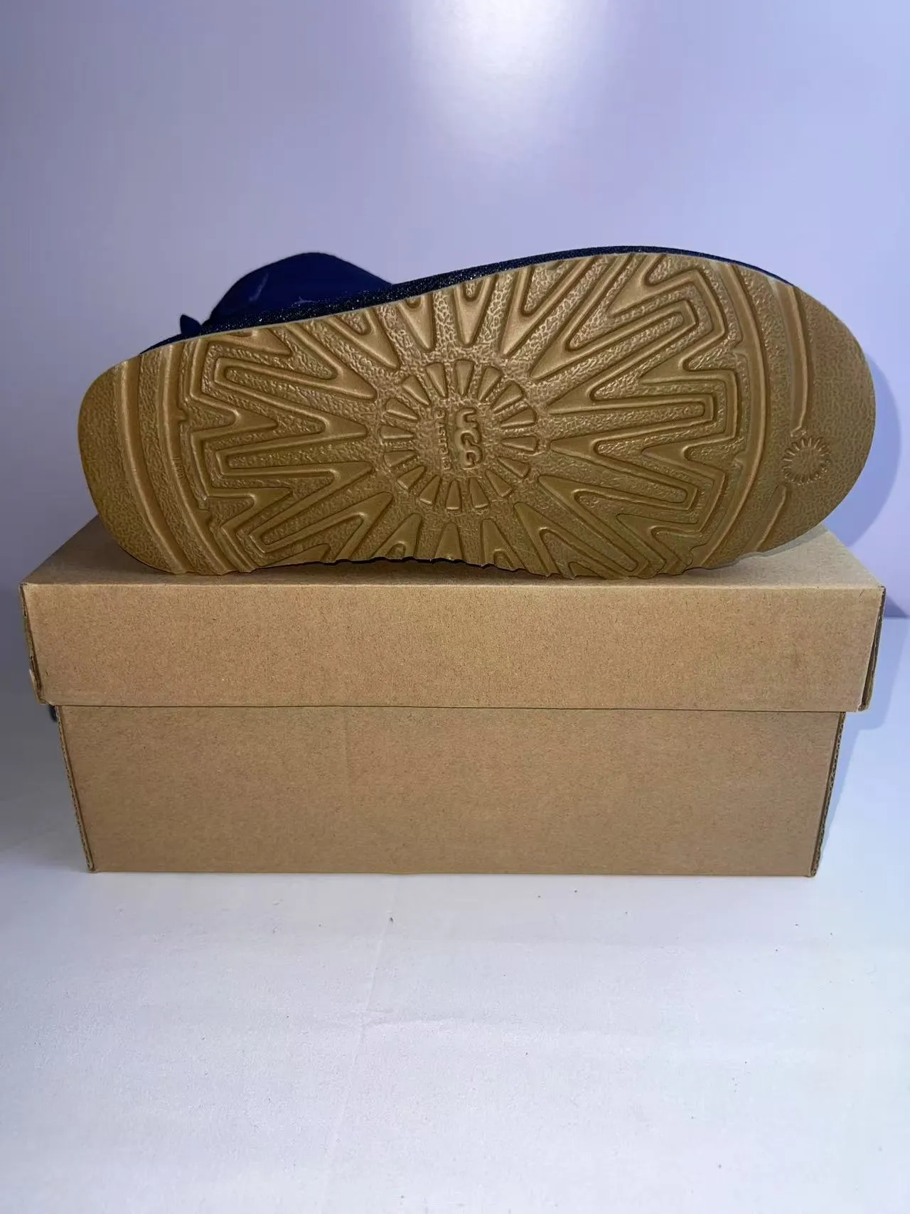 UGG Tasman Navy Satin Bow Botas de Neve 2