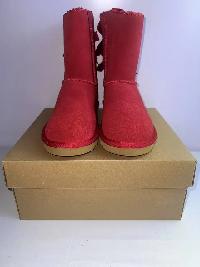 UGG Tasman Bottes de Neige Rouge Beige avec empeigne imitant le suède, ruban de satin lacets croisés 5