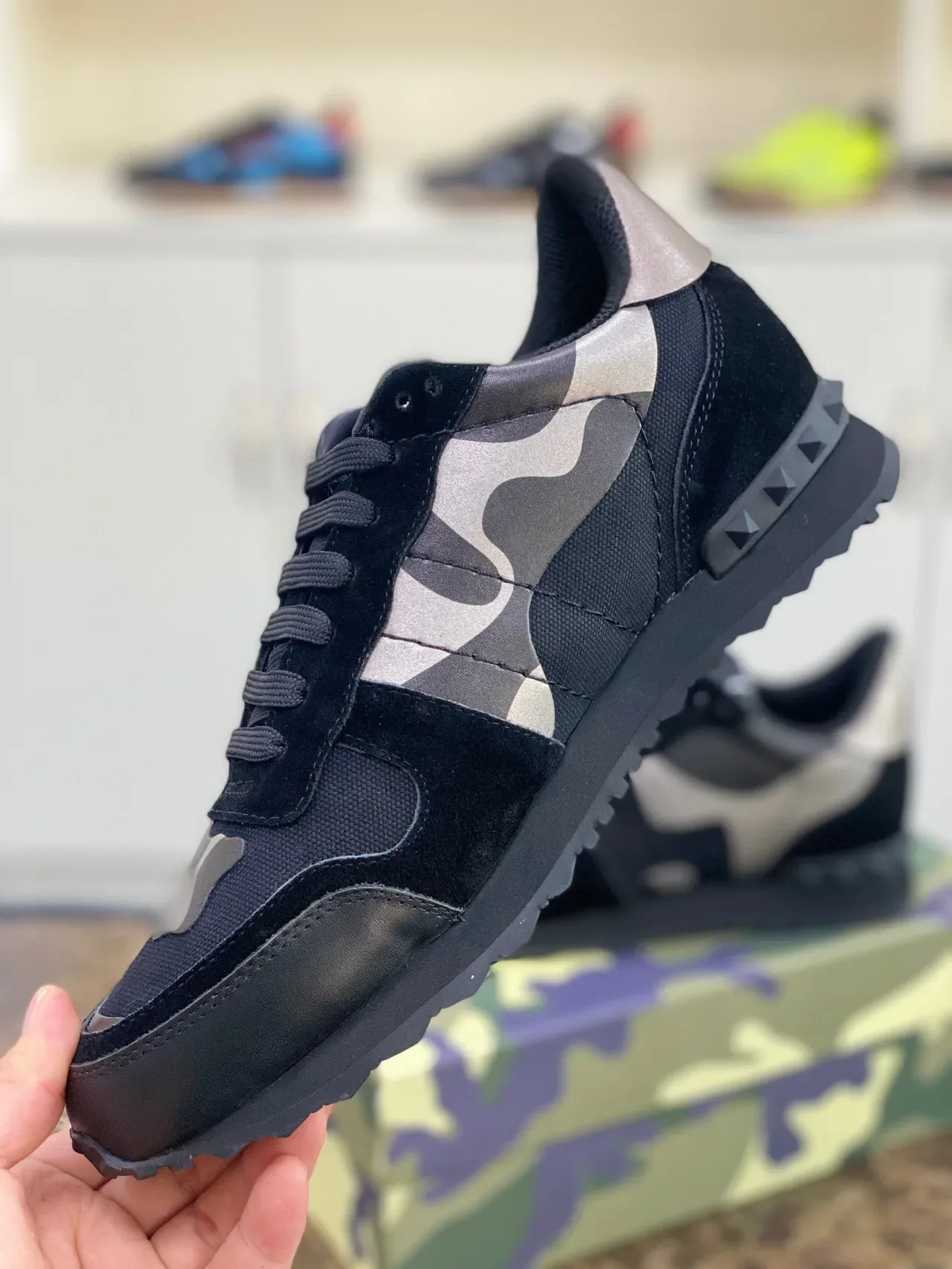 Valentino Chaussures Lifestyle Noir Argent Camo-Paneled avec Tacón Studded 4