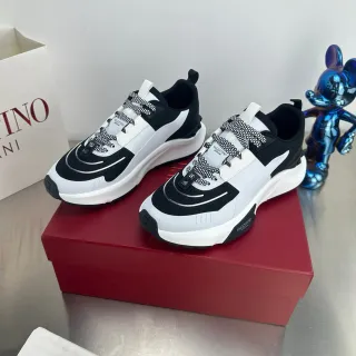 Valentino Negro Blanco Suela de Plataforma Paneles Asimétricos Sneakers Chunky