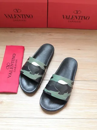 Valentino Alça Camuflada Chinelo Preto 5