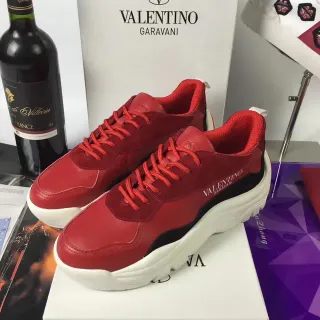Valentino Zapatillas De Cuero Superior Con Suela Gruesa En Rojo Y Blanco