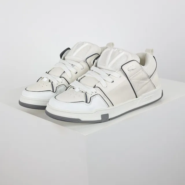 Valentino Rockstud Quilted White Lifestyle Sneakers 2