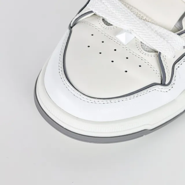 Valentino Rockstud Quilted White Lifestyle Sneakers 5
