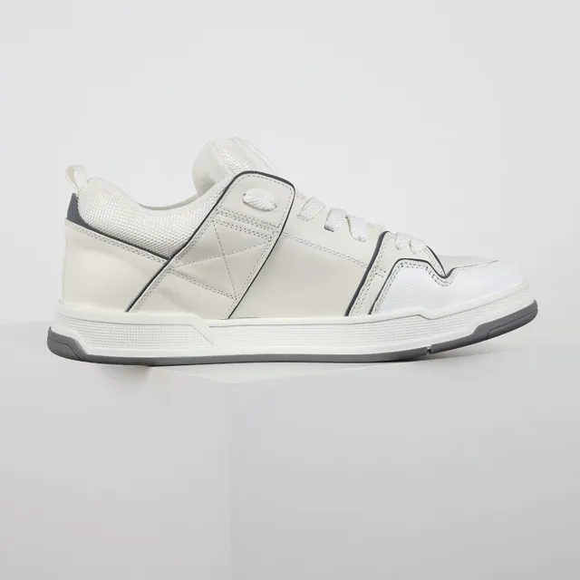 Valentino Rockstud Quilted White Lifestyle Sneakers 7