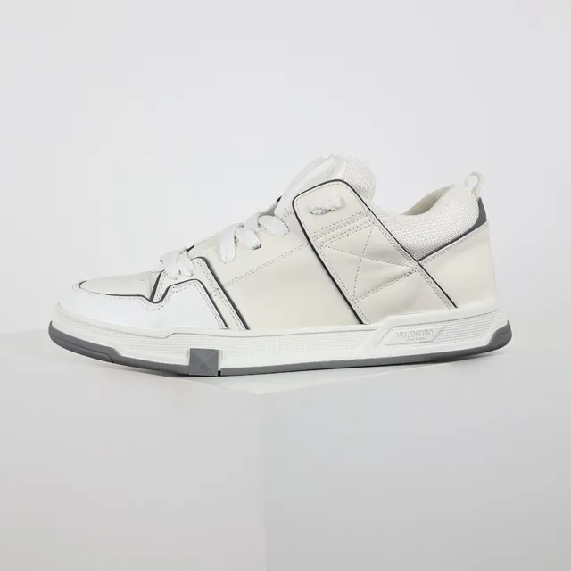 Valentino Rockstud Quilted White Lifestyle Sneakers 9