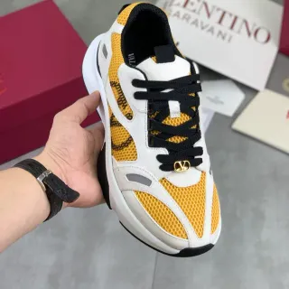Valentino Rockstud Suela Amarilla Blanca Malla Y Ante Superposición Zapatillas Chunky