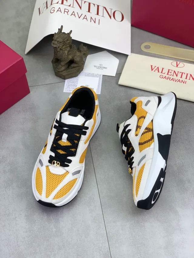 Valentino Rockstud Sola Amarela Branca Malha E Camurça Superposição Tênis Chunky 5