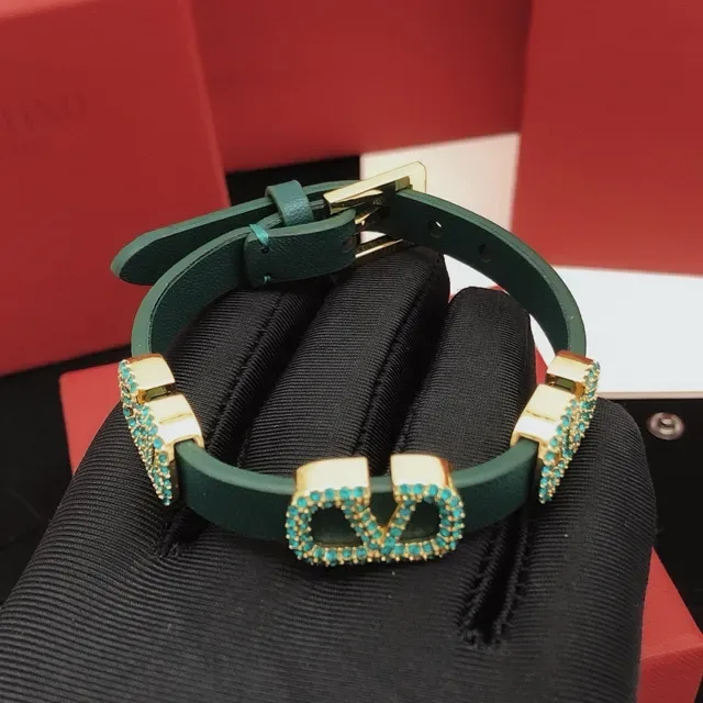 Valentino VLogo Bracelet en Cuir Noir orné de Cristaux 5
