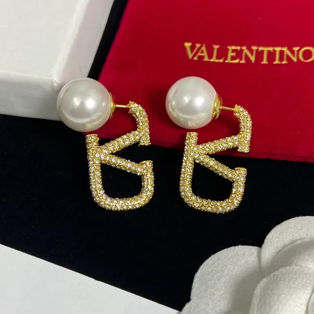 Valentino VLTN Boucles d'oreilles Perles et Cristal Pavé V-Motif 5