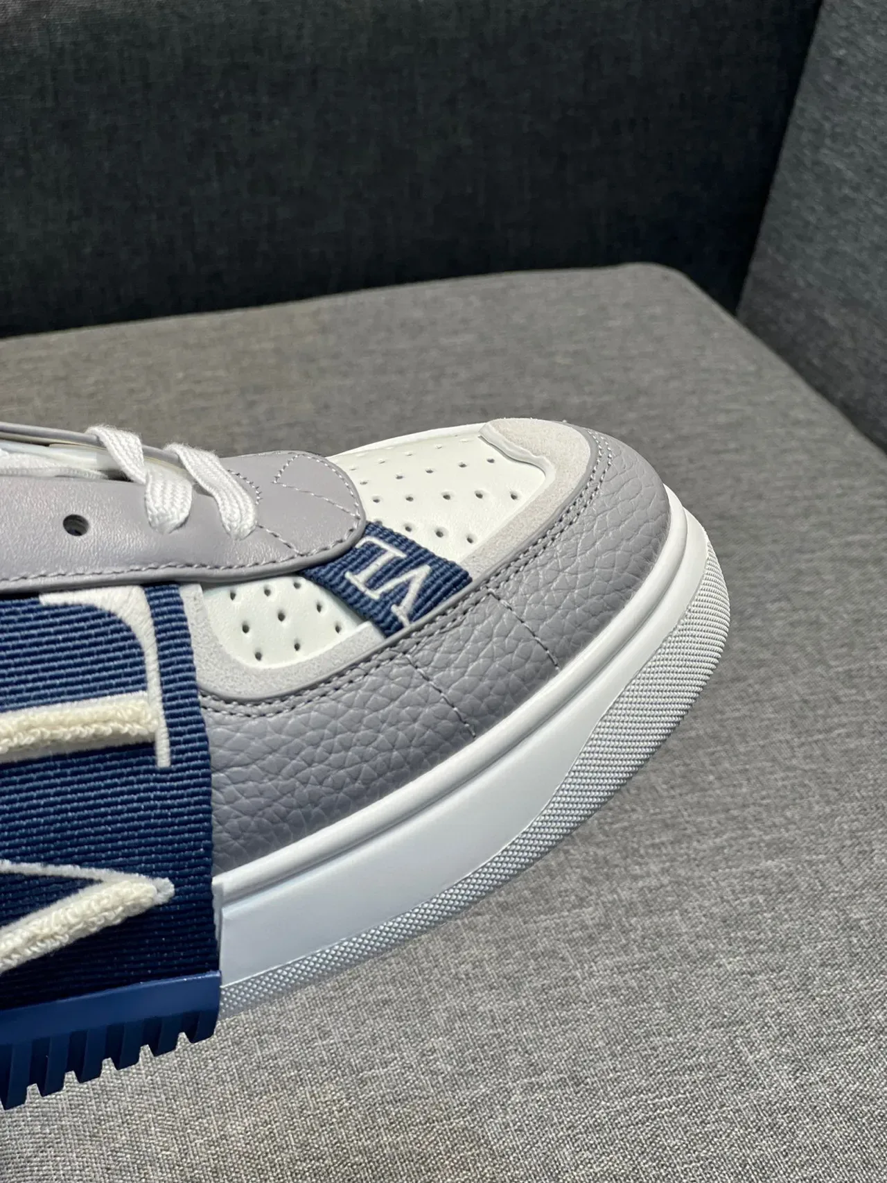 Valentino VLTN Gris Blanc Bleu Lifestyle Sneakers 3