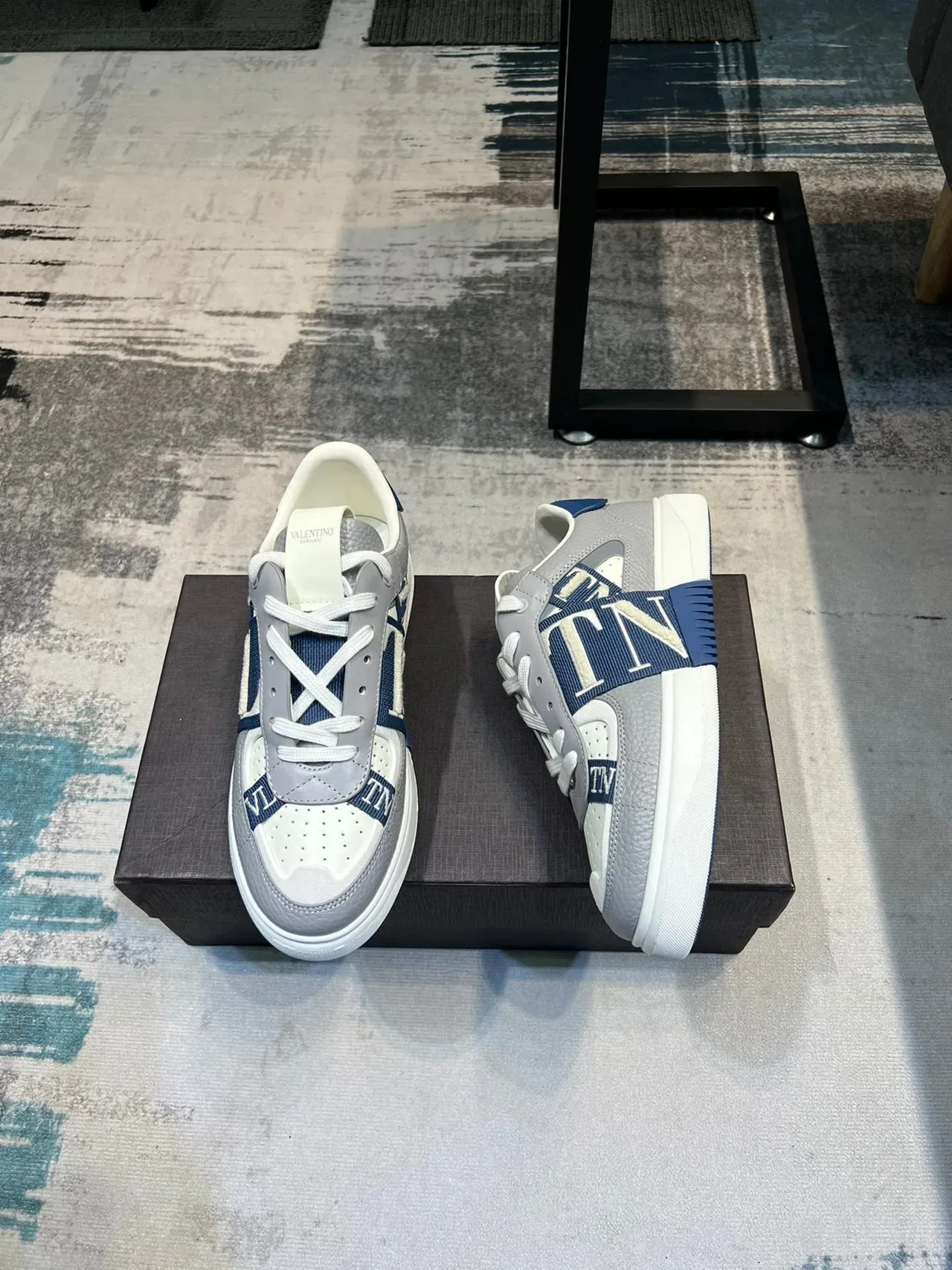 Valentino VLTN Gris Blanc Bleu Lifestyle Sneakers 4