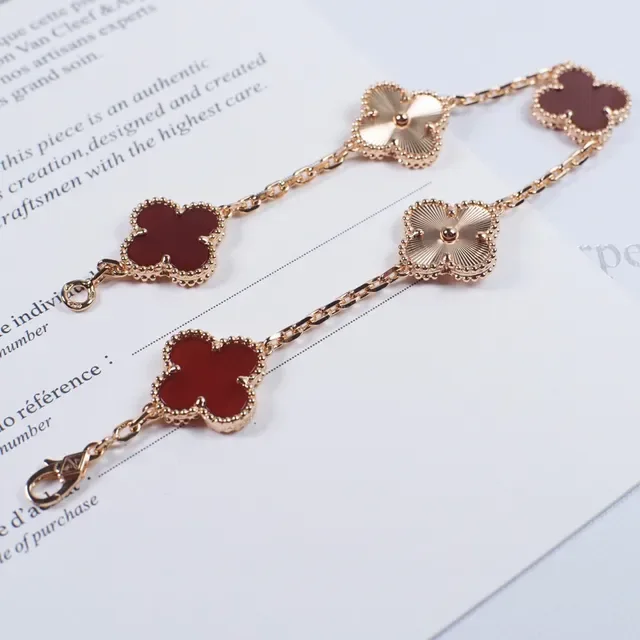Van Cleef & Arpels Alhambra Bracelet Cinq Motifs Émail Rouge et Or 6
