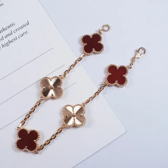 Van Cleef & Arpels Alhambra Bracelet Cinq Motifs Émail Rouge et Or 7
