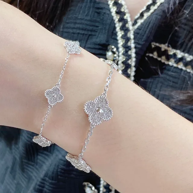 Bracelet Van Cleef & Arpels Alhambra cinq pétales floral Pavé 9