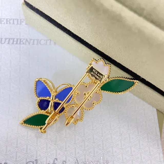 Van Cleef & Arpels Broche Florale et Papillon en Émail et Nacre 3
