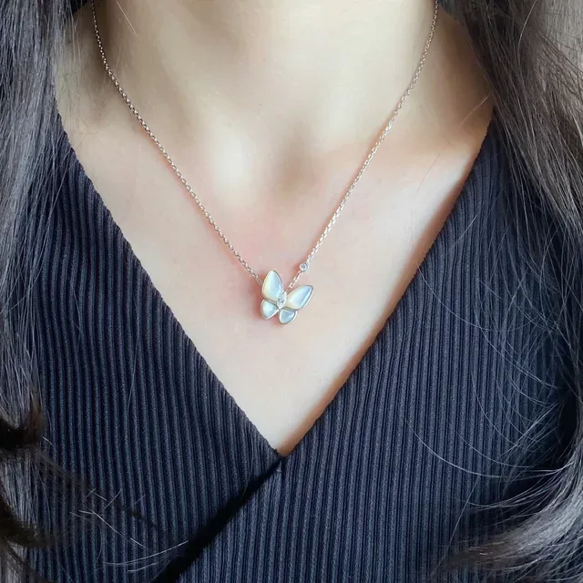 Van Cleef & Arpels Papillon Butterfly Mother-of-Pearl and Gemstone Necklace 9
