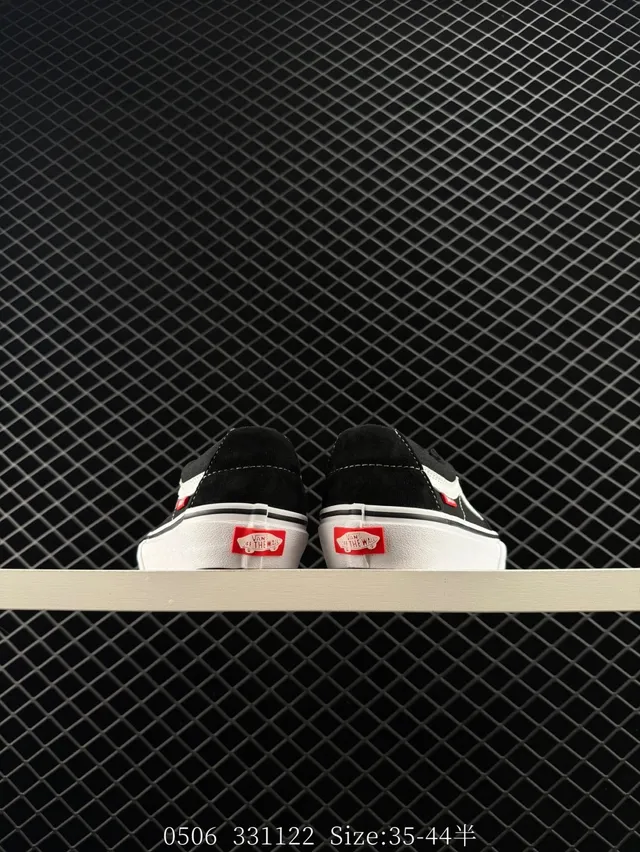 Vans Old Skool Black and White Skateboard Shoes 4