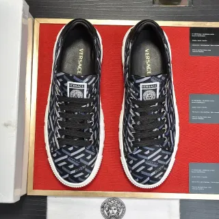 Versace काला नीला ज्यामितिक Greca-Print Textile Upper White Cupsole Lifestyle Sneakers