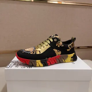 Versace Chain Reaction बारोक प्रिंट मेड्यूसा लाइफस्टाइल स्नीकर