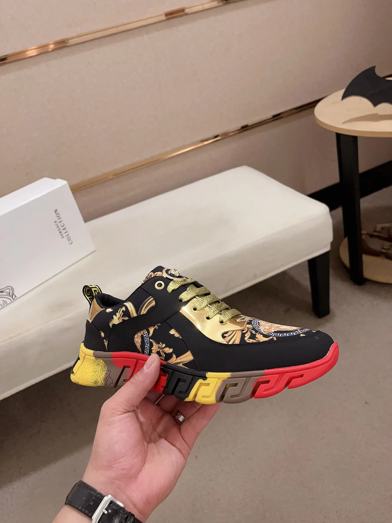Versace Chain Reaction الطباعة الباروكية Medusa Lifestyle Sneakers 4