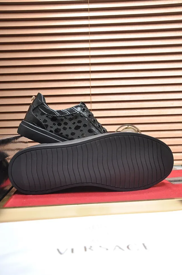 Versace Chain Reaction Black Croc-Embossed Medusa Lifestyle Sneakers 4