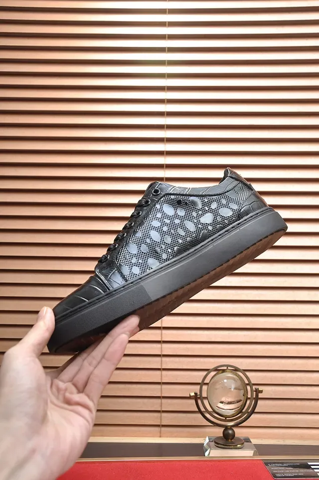 Versace Chain Reaction Black Croc-Embossed Medusa Lifestyle Sneakers 6