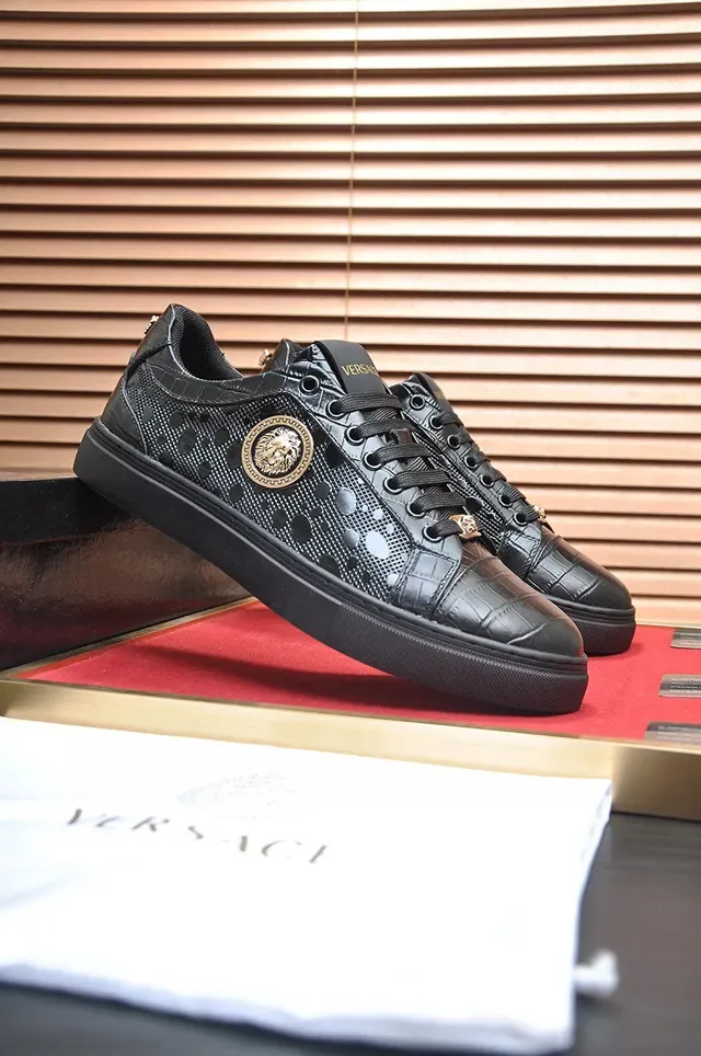 Versace Chain Reaction Black Croc-Embossed Medusa Lifestyle Sneakers 8