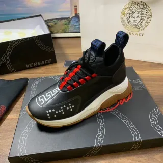 Versace Chain Reaction Tênis pretos sola vermelha Motivo Greca Key Chunky