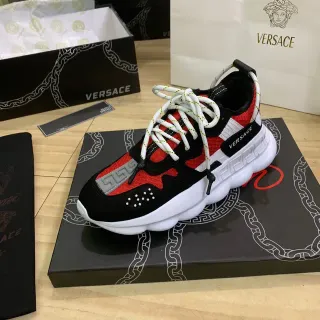 Versace Chain Reaction sneakers chunky noir rouge blanc