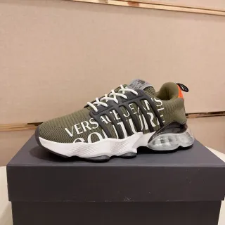 Versace Chain Reaction काजली हरी चंकी स्नीकर्स