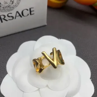 Versace 黄金 字母图案 抛光金属戒指