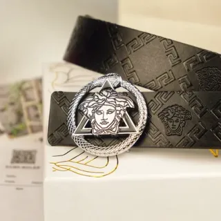 Versace Medusa Belt काला सिल्वर एम्बॉस्ड Greca पैटर्न हेड बकल चर्म बेल्ट