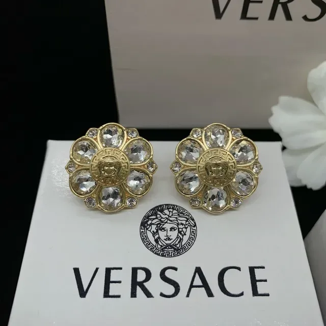 Broche Versace Medusa Floral en or et argent en forme de fleur avec cristaux 4