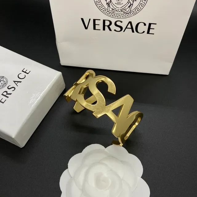 Bracelet Versace Odissea Bold Lettering Doré 3