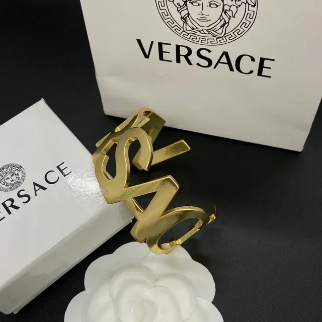 Bracelet Versace Odissea Bold Lettering Doré 6