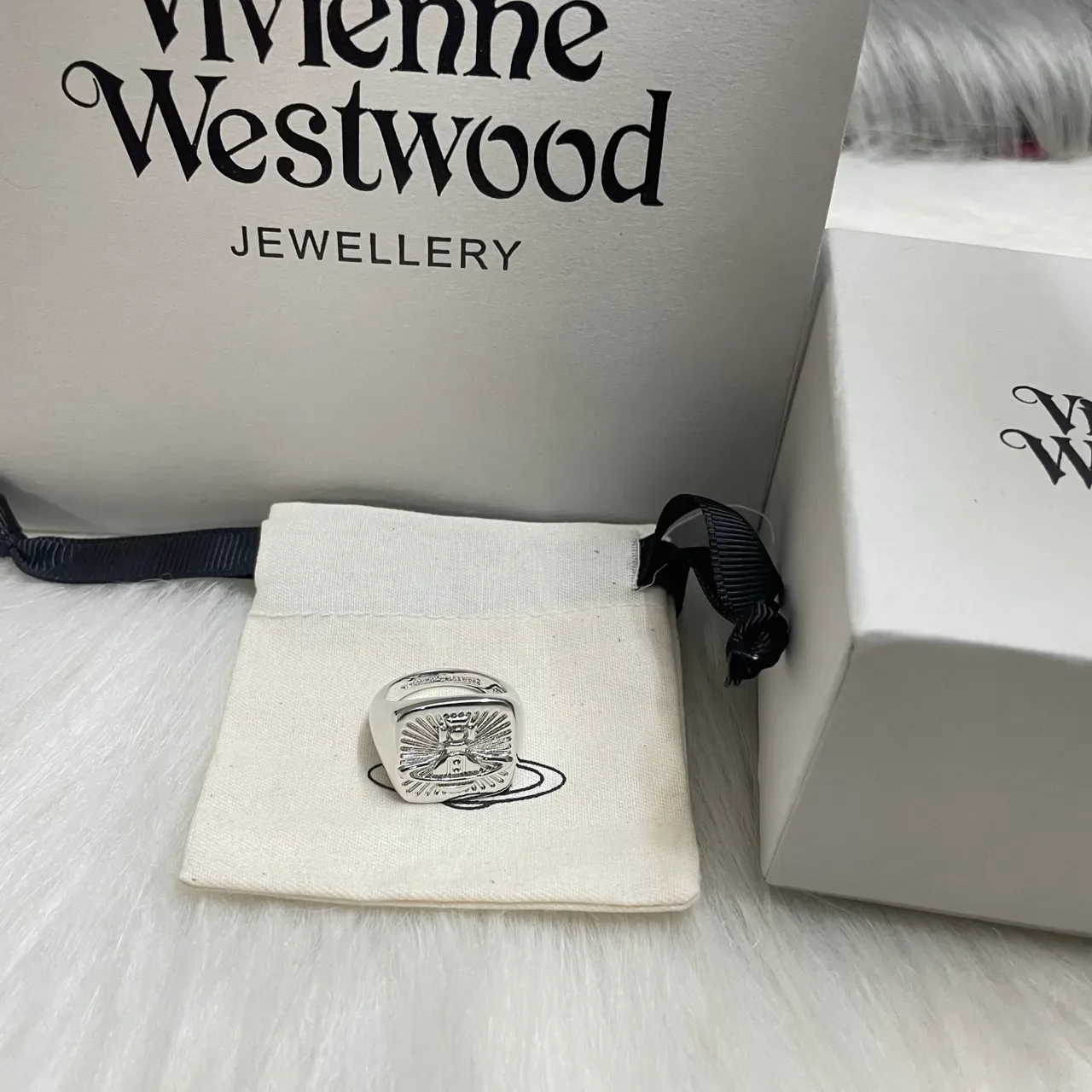 Vivienne Westwood Orb Signet Ring Polished Silver Rings 6